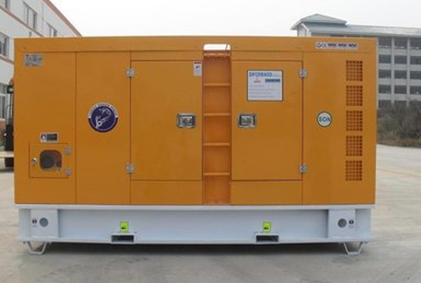 自贡医院应急保障：依据重要电力用户标准，防雨发电机连续供电 72 小时，急诊设备不宕机